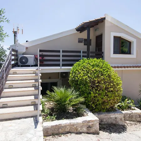 Blue Sky Loft By Corfuescapes شقة